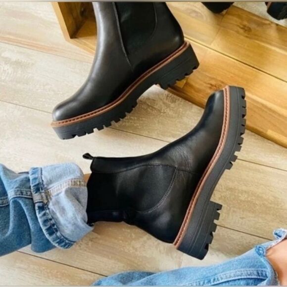 Brand New NWOT Caslon Miller Chelsea Black Leather Boots. Size 9, never worn. - Picture 13 of 16